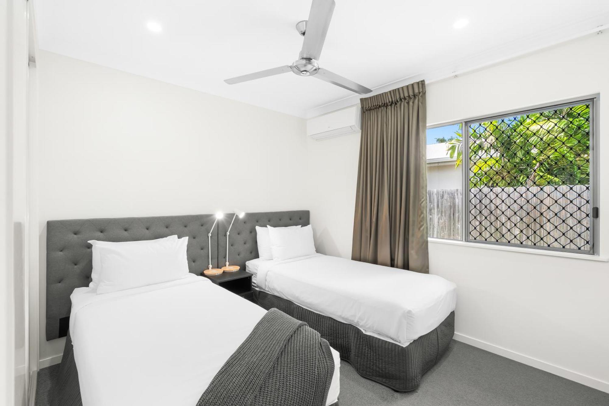 Blue Lagoon Villa B Cairns Eksteriør billede